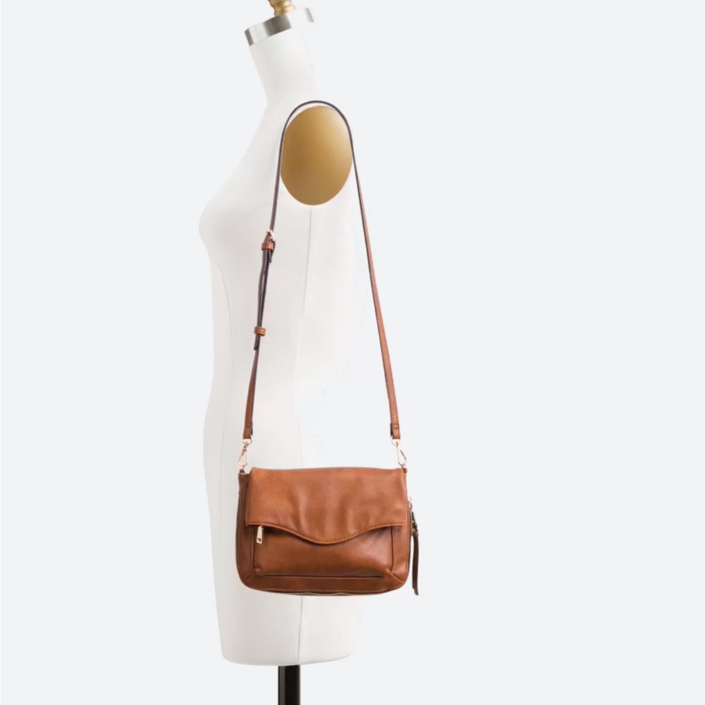 Moda Luxe crossbody purse in brown leather
